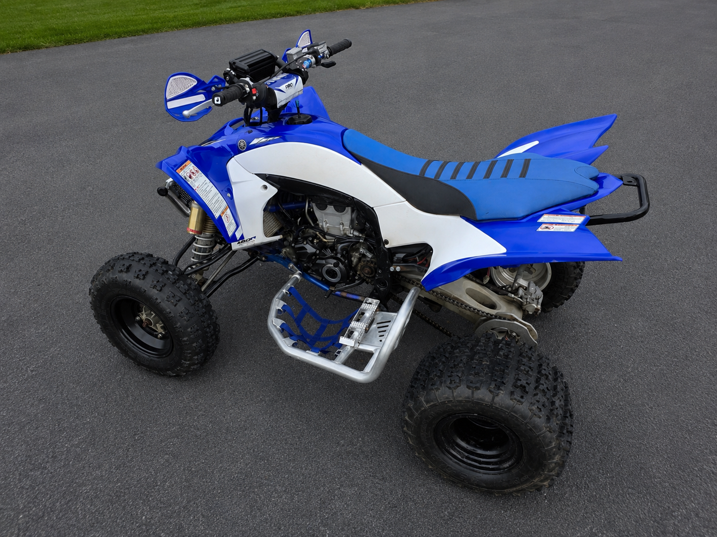 2010 Yamaha YFZ450R — rear left