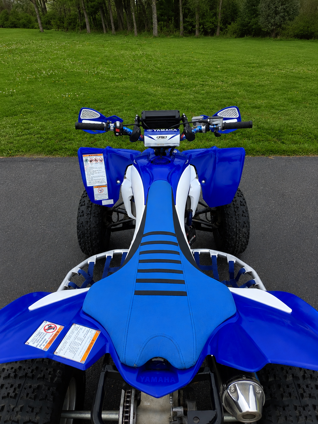 2010 Yamaha YFZ450R — rear